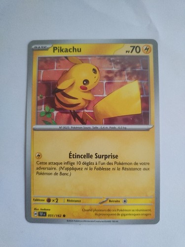 Carte pokémon pikachu - pokémon,