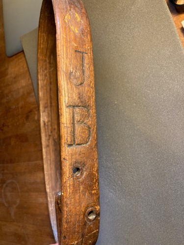 Collier bois gravé j - bois,