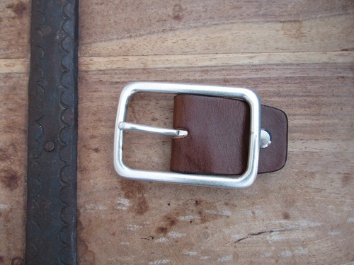 Fibbia ottone mezza - in,