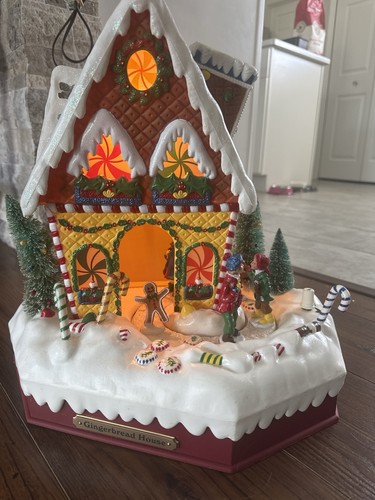 1999lighted gingerbread house - 1999lighted,
