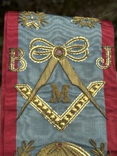 Antico Collana Massonico XIX – Seta Sfondo Blu E Rosso, Ricamo Oro