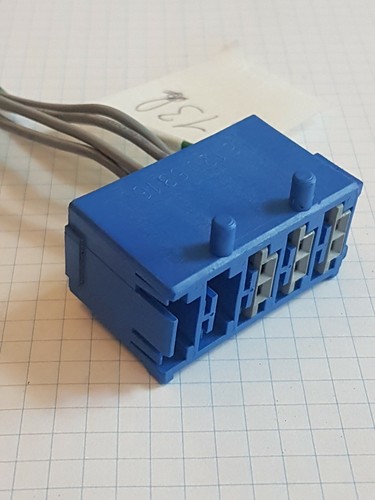 Connecteur boîte fusibles