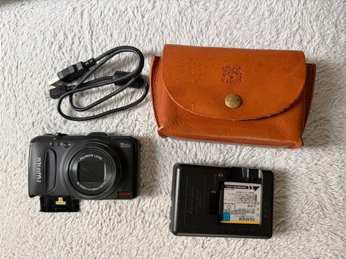 Fotocamera digitale compatta