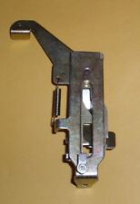 Gruppo staffa (destra) per