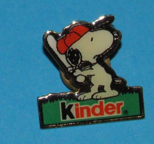 Vintage small pin snoopy - vintage,