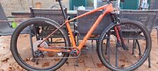 bicicletta  MTB 29 Specialized colore arancio misura M