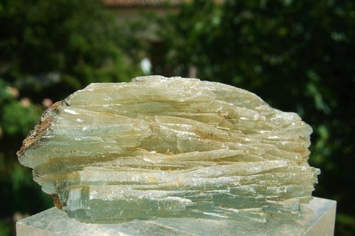 Minerali grezzi - -,