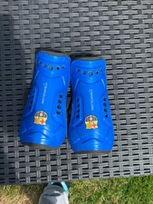 1 COPPIA DI PARASTINCHI PER BIMBO ORIGINALI BARCELLONA