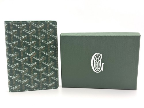 Goyard green bifold passport - goyard,