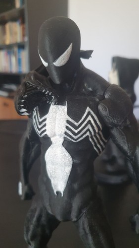 Symbiote spiderman 28cm marvel - 28cm,