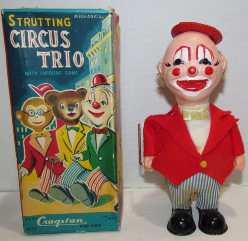 Cragstan strutting circus trio - strutting,