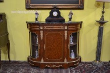 Credenza mezzo giro stile