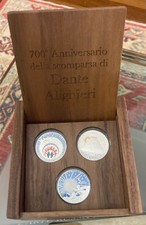 ITALIA 5 euro X 3 ~700° AnniversariDante Alighieri~ Completo di scatola in legno pregiato.
