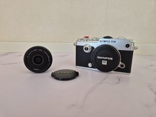 Mirrorless Olympus Pen F + obiettivo Lumix 14mm e scatola + accessori (6400pcs)