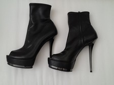 Stivaletti Gucci tacco alto