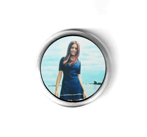 Spilla cantante musica nada - spilla,