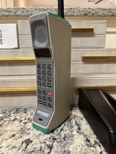 CELLULARE NUOVO CON SCATOLA