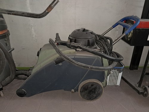 Lava interni auto - interni,