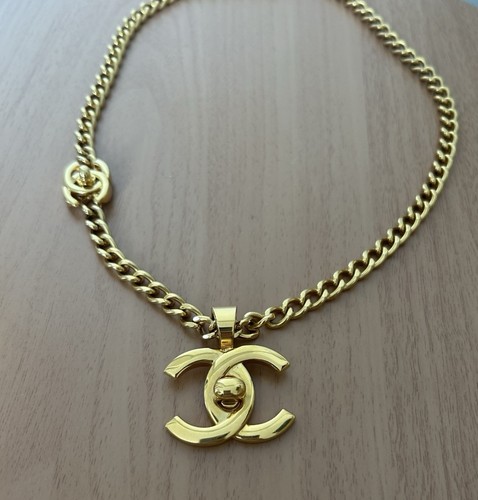 Collana chanel turnlock - collana,