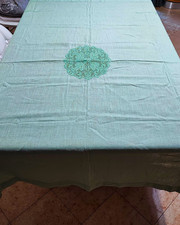 Copritavolo in lino verde acqua con angolo con orlo punto a giorno