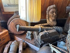 Antico cannone navale 