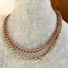 Statement Flat lay collana