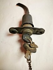 blocchetto con chiave per