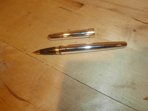 Penna sfera yves laurent - a,