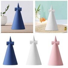 Ornamento cono geometrico