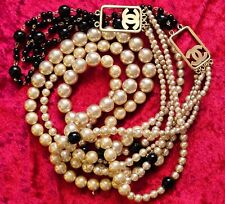 CHANEL  Collana con perle bianche e nere