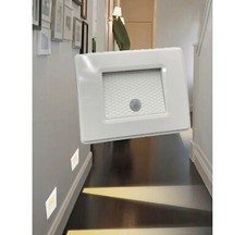 Faretto segnapasso  led da parete con sensore movimento compatibile scatola 503