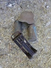 LOTTO TEDESCO ELMETTO CONTENITORI ECC. CAMPAGNA ITALIA RELIC WW2