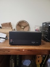 Amplificatore di potenza Adcom