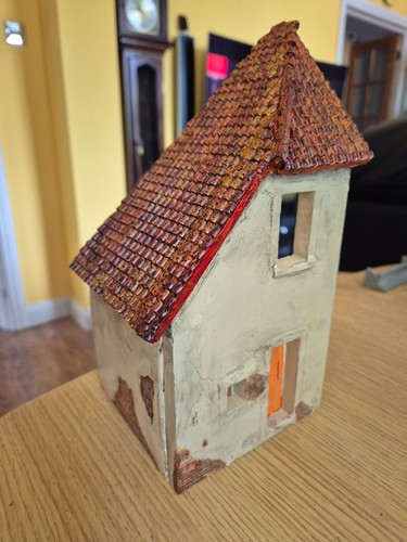 Modellino diorama casale