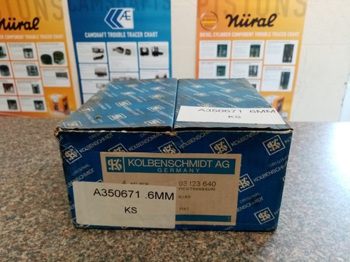 Set pistoni per - , fiat