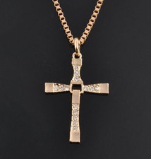 Collana con ciondolo croce