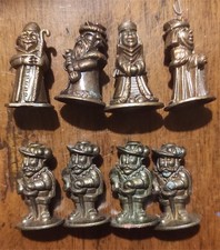 LOTTO  KINDER SORPRESA 8 VECCHIE STATUETTE METALLO OTTONE RAME anni 80