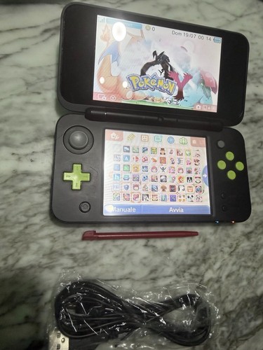 New nintendo 2ds con - new,