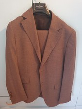 completo uomo elegante