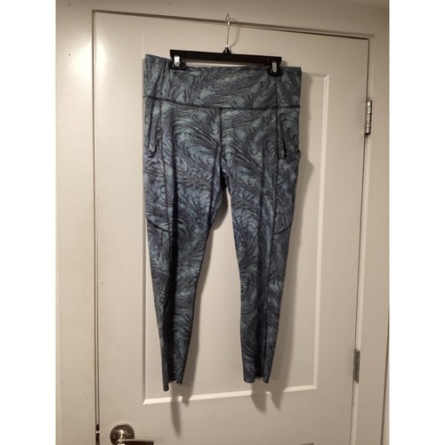 Lululemon fast and - fast,