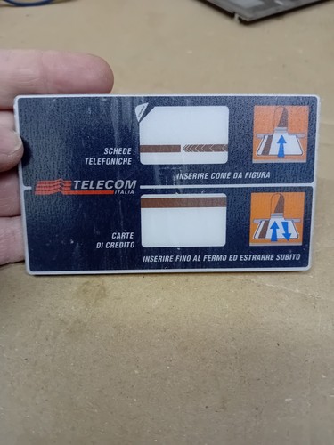 Per telefono pubblico a - telefono,