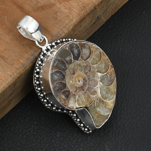 Gemma fossile ammonite fatta - , a