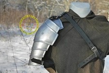 Cavaliere medievale armatura