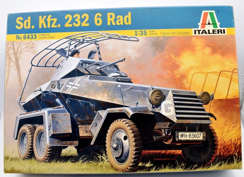 Modellino model kit montaggio