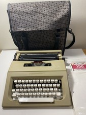Olivetti Lettera 32 Portable