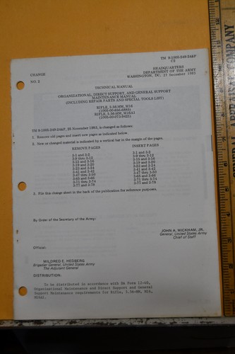 1985 army booklet rifle - army, 5.56mm