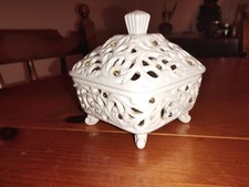 Portagioie - porta oggetti di porcellana. Arredamento. Elegante, idea regalo.