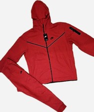 Nuova tuta Nike Tech Fleece