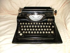 MACCHINA DA SCRIVERE D'EPOCA ANTICA PORTATILE D.M. MOD 4