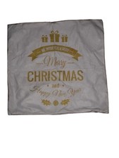 copricuscino per divano,letto,beige-bianco-con scritto Natale e buon anno.